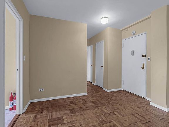 2nd image of 5500 Fieldston Rd APT 4II