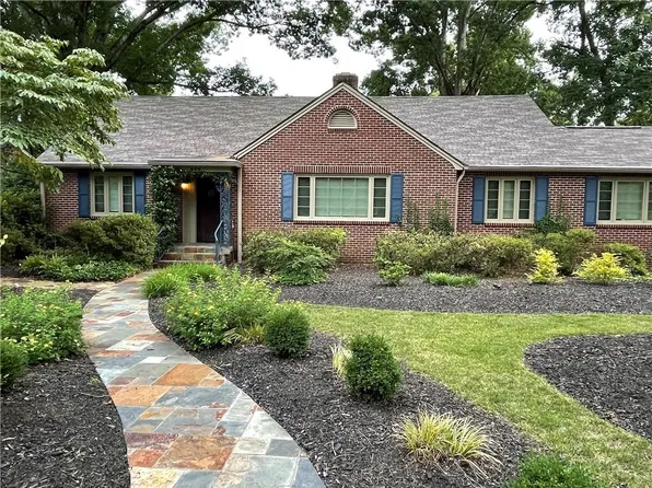 330 Garden Way Dr, Anderson, SC 29625