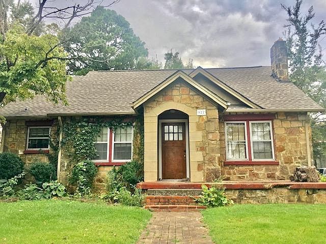 1st image of 927 Wood Ave