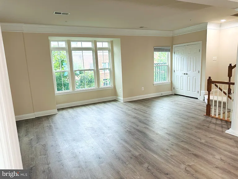 343 Community Center Ave — Photo 3