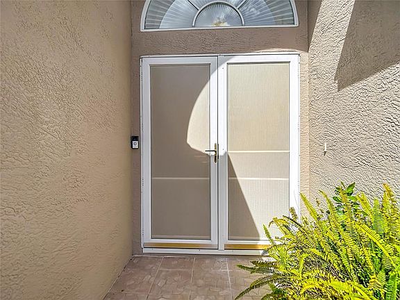 5th image of 280 Quane Ave