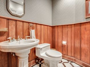 2121 Spruce St, Philadelphia, PA 19103