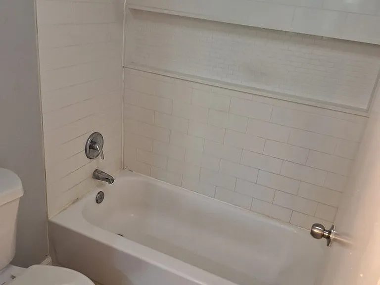 1229 N Edwards St #39 — Photo 8