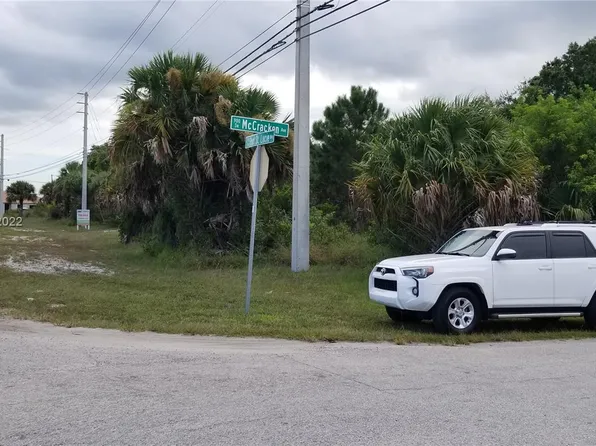 3734 SE Port St, Pt Saint Lucie, FL 34953