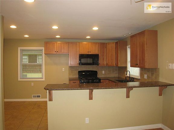 3rd image of 10125 Tracy Ave