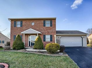 110 Queen Annes Way, Ephrata, PA 17522