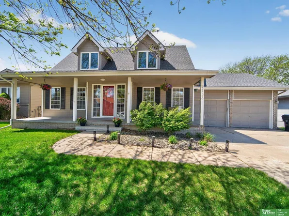 7138 Harvest Hills Dr, La Vista, NE 68128