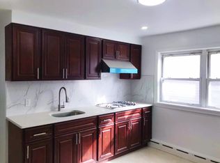 4333 Murray St #1, Flushing, NY 11355