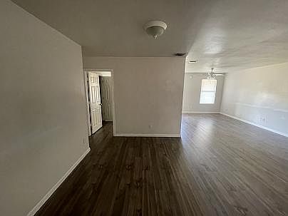 3rd image of 5815 Castle Lk