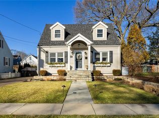 29 Granville Ave, Milford, CT 06460