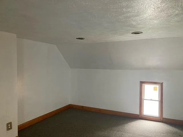 374 Hawley St — Photo 14