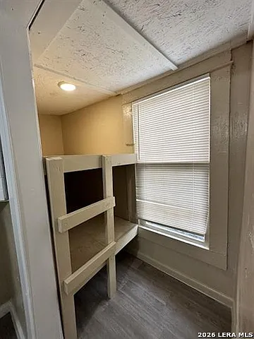 314 N Nueces #C — Photo 3