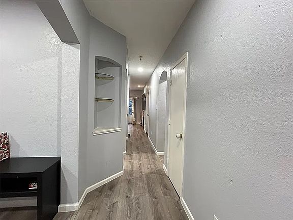 4th image of 4201 Crystal Ln