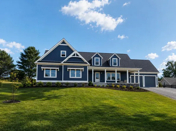 138 Bentgrass Dr, Hardy, VA 24101
