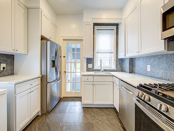 3rd image of 2782 Bedford Ave Floor 1