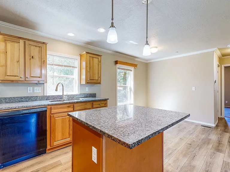 12800 Dunbar Rd — Photo 3