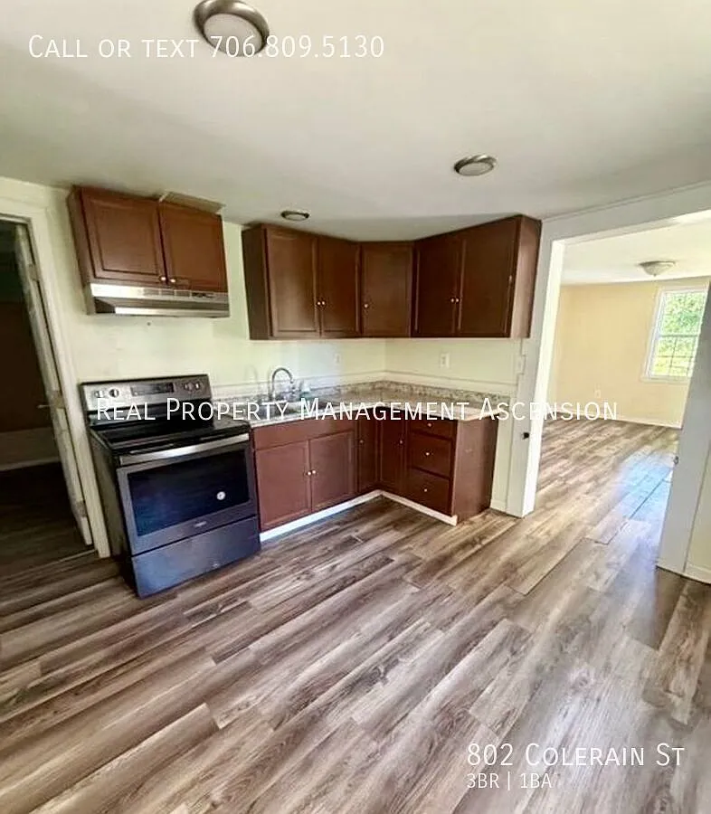 3 Bedroom, 1 Bath Home in Lafayette — Photo 2