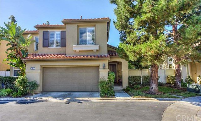 1st image of 3001 E Bradley Pl