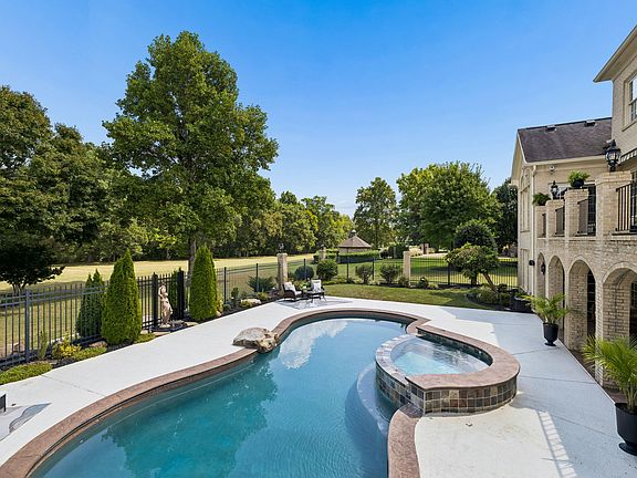 5th image of 6210 Belle Rive Dr