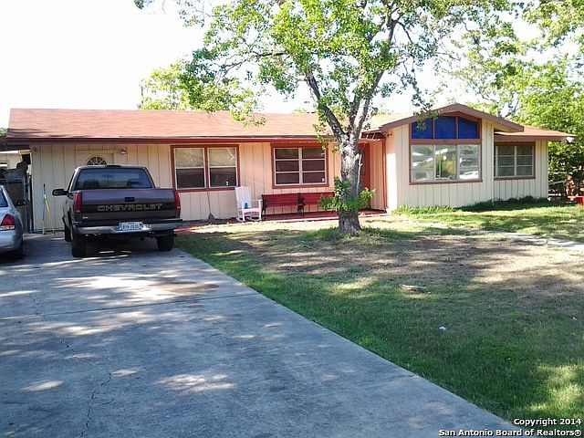 1st image of 155 Greenhaven Dr