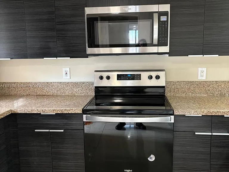 5650 W 26th Ct — Photo 2