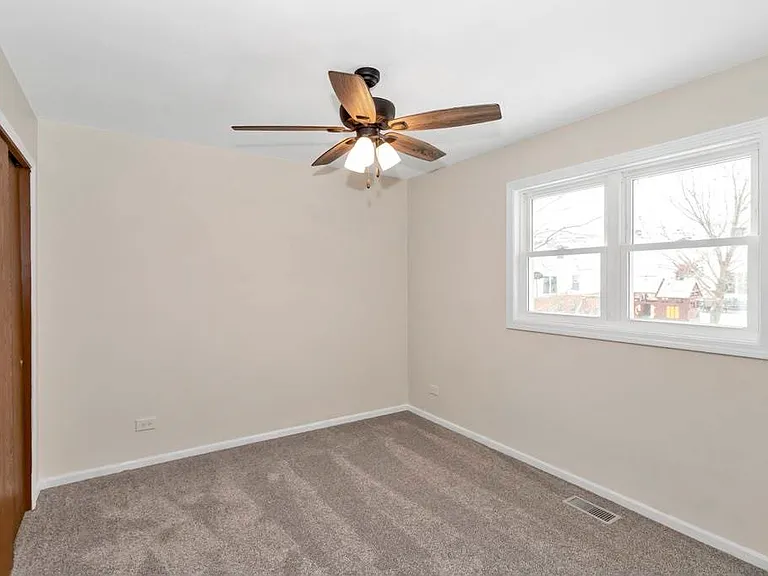 708 Michigan Ave — Photo 18