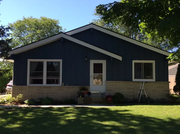 N84W18101 Lawrence Ave, Menomonee Falls, WI 53051
