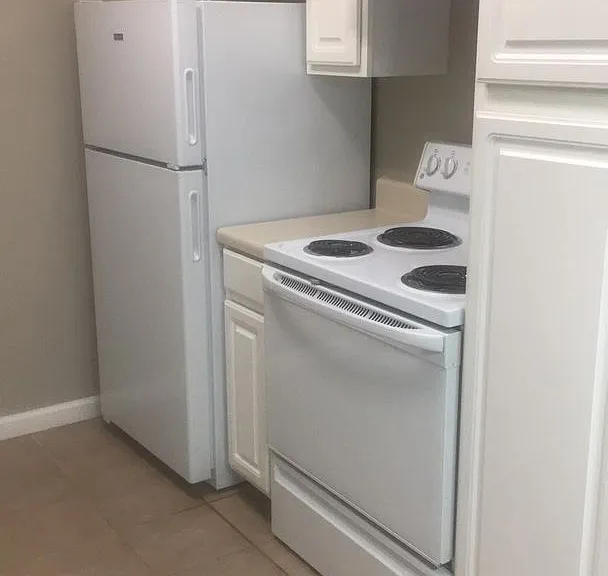 1018 Old Manor Rd — Photo 10