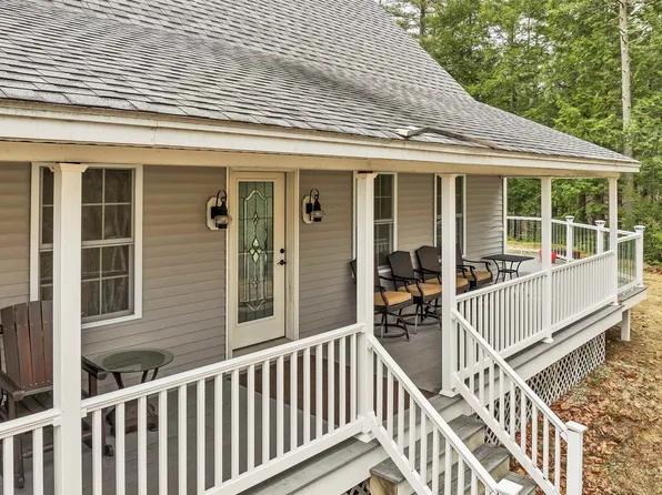 77 Kent Locke Circle, Alton, NH 03809