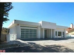14721 Round Valley Dr, Sherman Oaks, CA 91403
