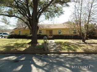 1108 Springdale Rd, Bedford, TX 76021