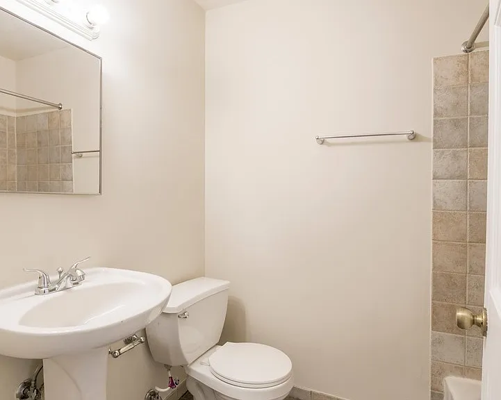 3040 Pleasant Ave — Photo 7