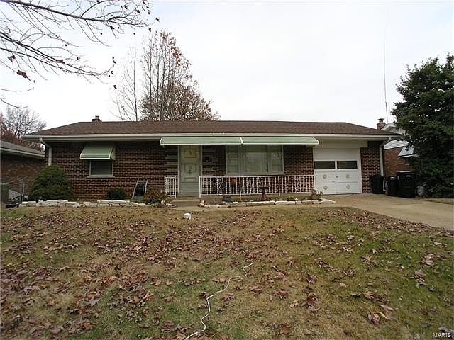 1st image of 305 Lambeth Ln