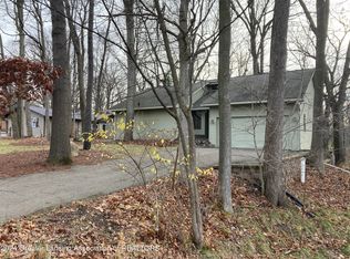 4374 Congdon Dr, Williamston, MI 48895