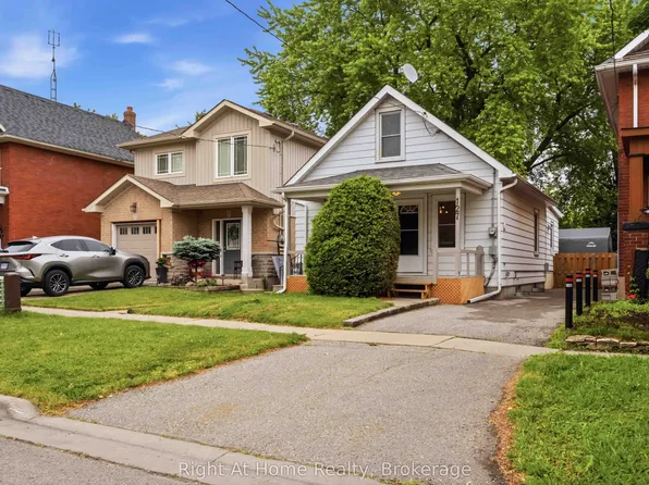 127 Montrave Ave, Oshawa, ON L1J 4R6