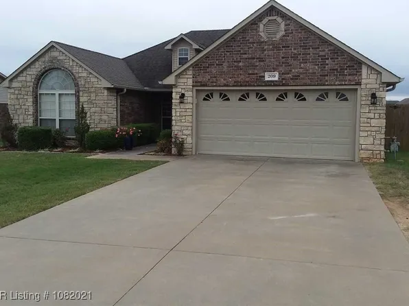 209 Spruce St, Greenwood, AR 72936