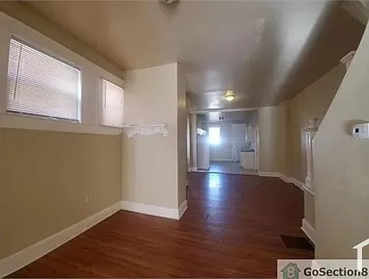 3116 Baker St — Photo 10