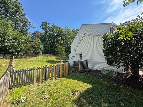 4th image of 38 Kimmer Ct