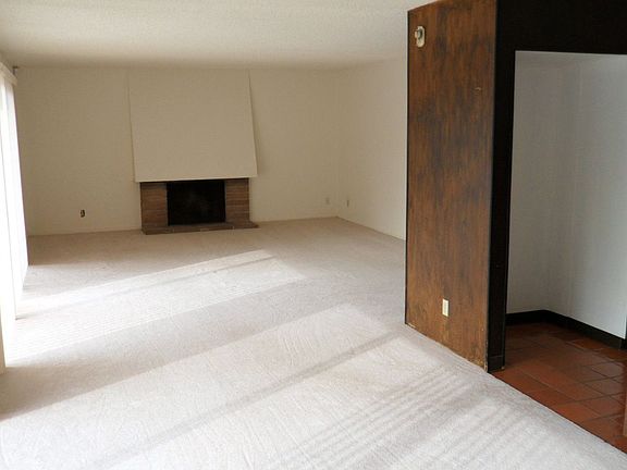 5th image of 3393 Bridle Dr