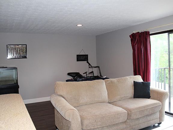 2nd image of 3592 Homelawn Ave Unit 11