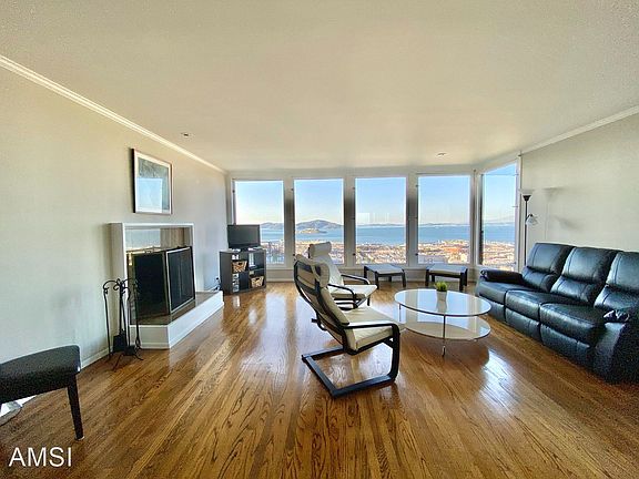 2nd image of 980 Green St #4
