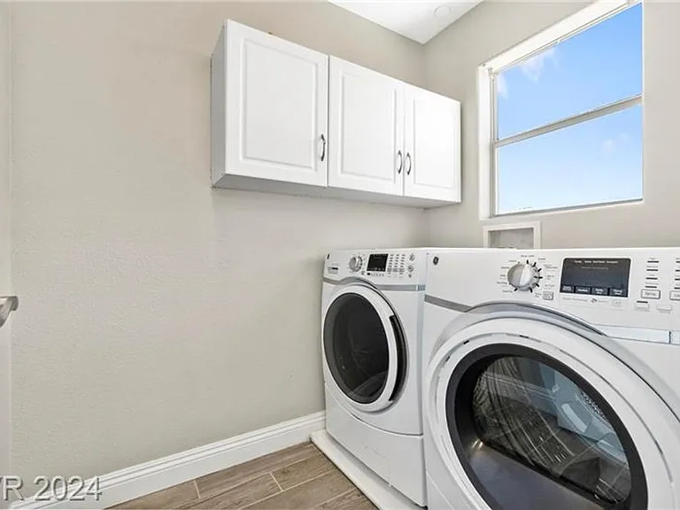 8937 Jennifer Anne Ave — Photo 18