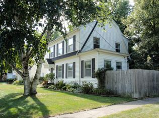 1204 Roseland Ave, Kalamazoo, MI 49001