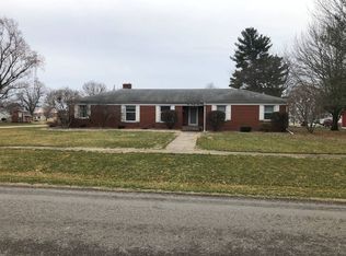 121 W Samuel St, Assumption, IL 62510