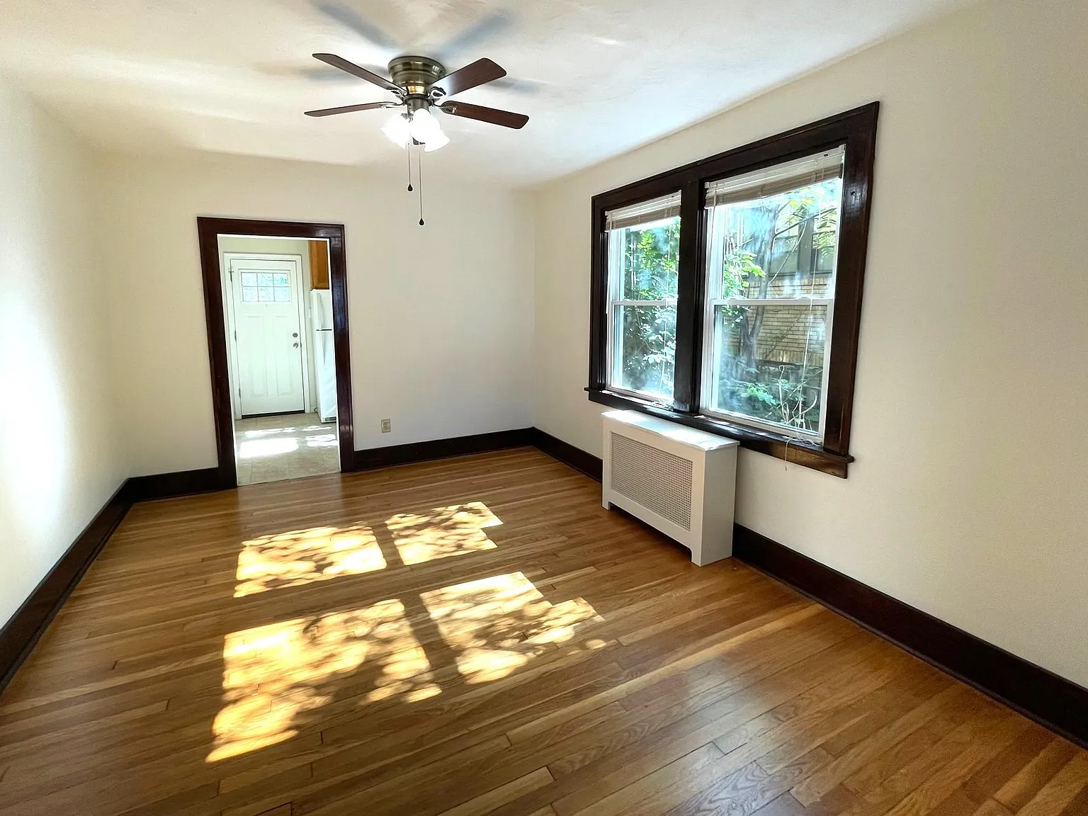 2 bed, 1000 sqft, $1,150 — Photo 4