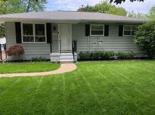 3082 Saint Clair Dr, Rochester Hills, MI 48309
