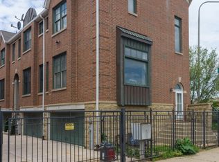 2140 N Winchester Ave #1, Chicago, IL 60614