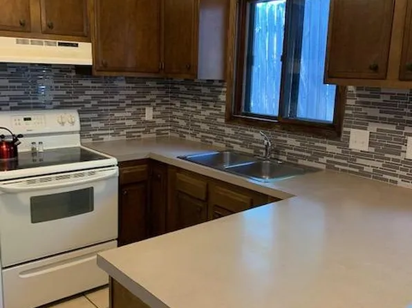 1313 N 20th St, Lincoln, NE 68503