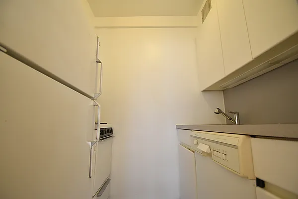 Rented by Corcoran | media 19