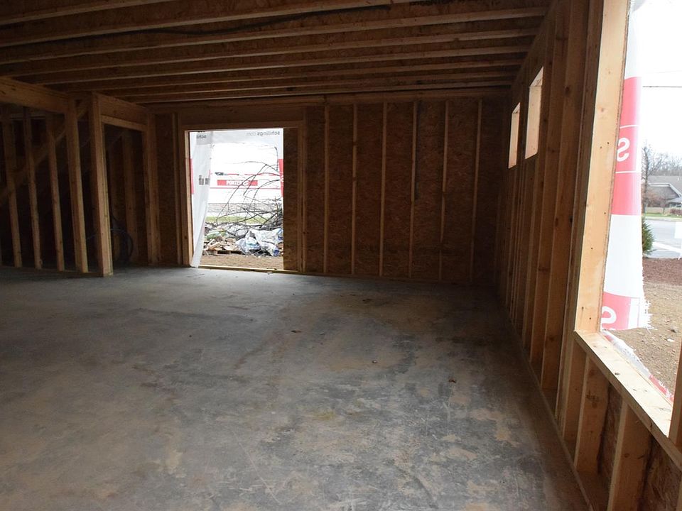 2nd image of 101 Summer Tree Dr